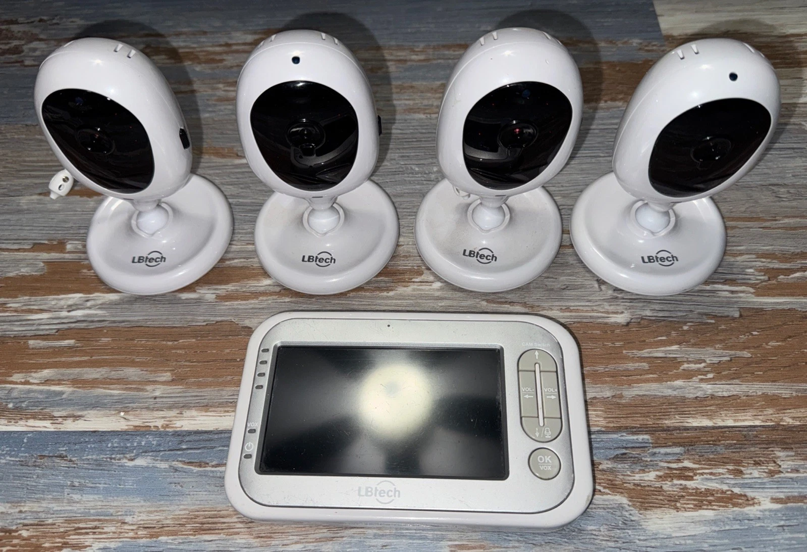 LB Tech Baby Monitor System Video Receiver (LB55953R) & 4 Cameras (LB55953T)