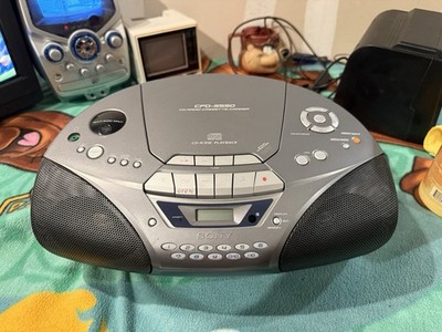 Sony CFD-S550 Portable AM/FM Radio & Cassette/CD Player W/ Handle