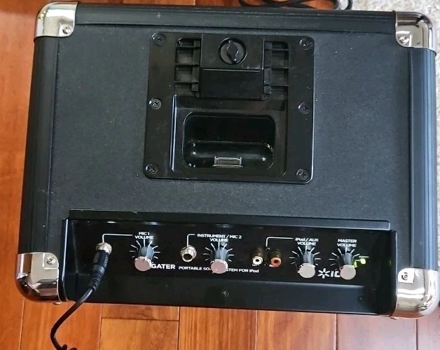 Sistema de sonido portátil Ion Tailgater para iPod base de carga micrófono Foto 3 de 4