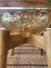 SMALL JEANETTE AMBER FOOTED DISH - FLORAL DESIGN