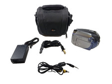 Canon DC210 DVD Camcorder with 35x Optical Zoom, Bundle