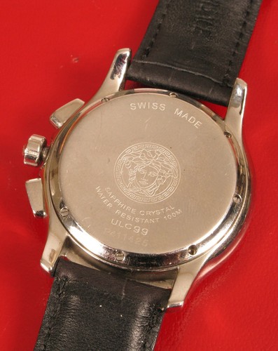 CLASSIC VINTAGE VERSACE MENS CHRONOGRAPH QUARTZ WATCH NICE !! - Picture 2 of 4