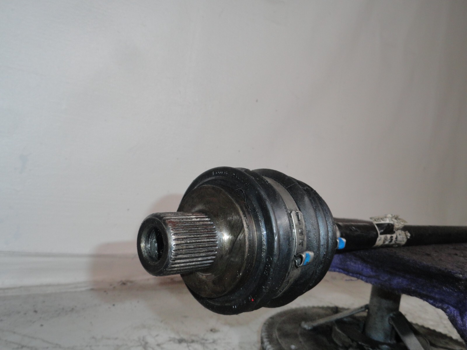 2008-2021 Audi R8 Front Axle Shaft 420-407-271 OEM