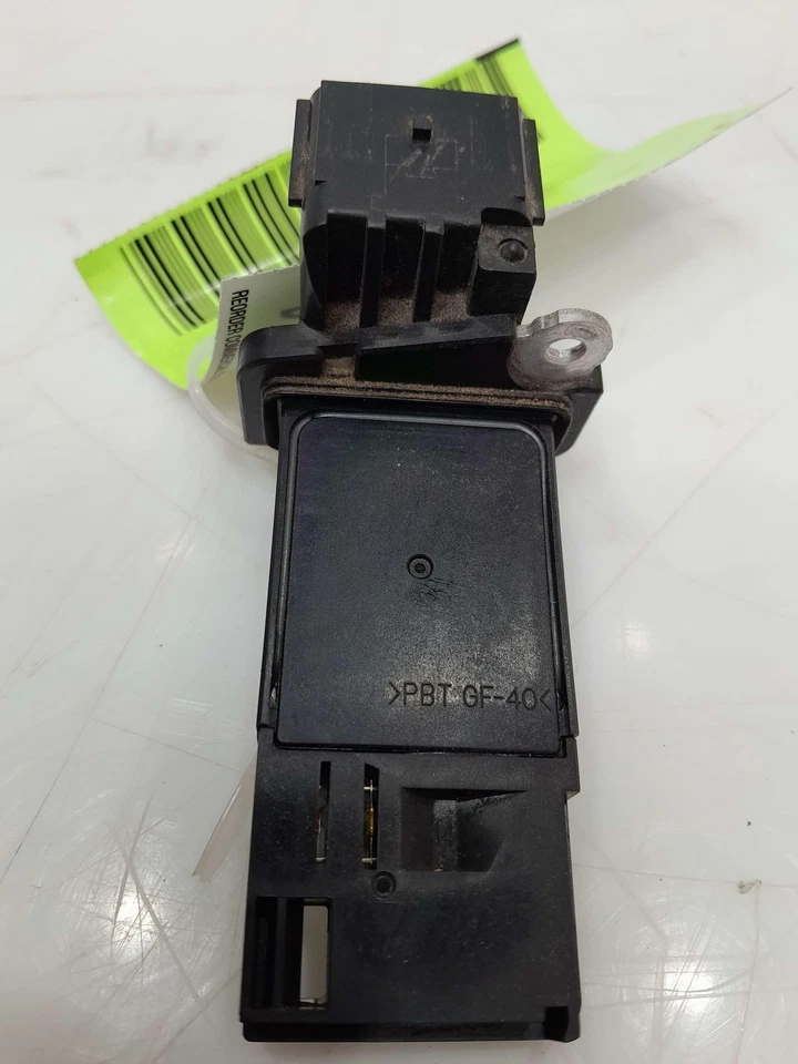 Sensor de flujo de masa de aire del motor Buick Enclave Chevrolet Cadillac 20787043 2012-2022 Foto 3 de 4