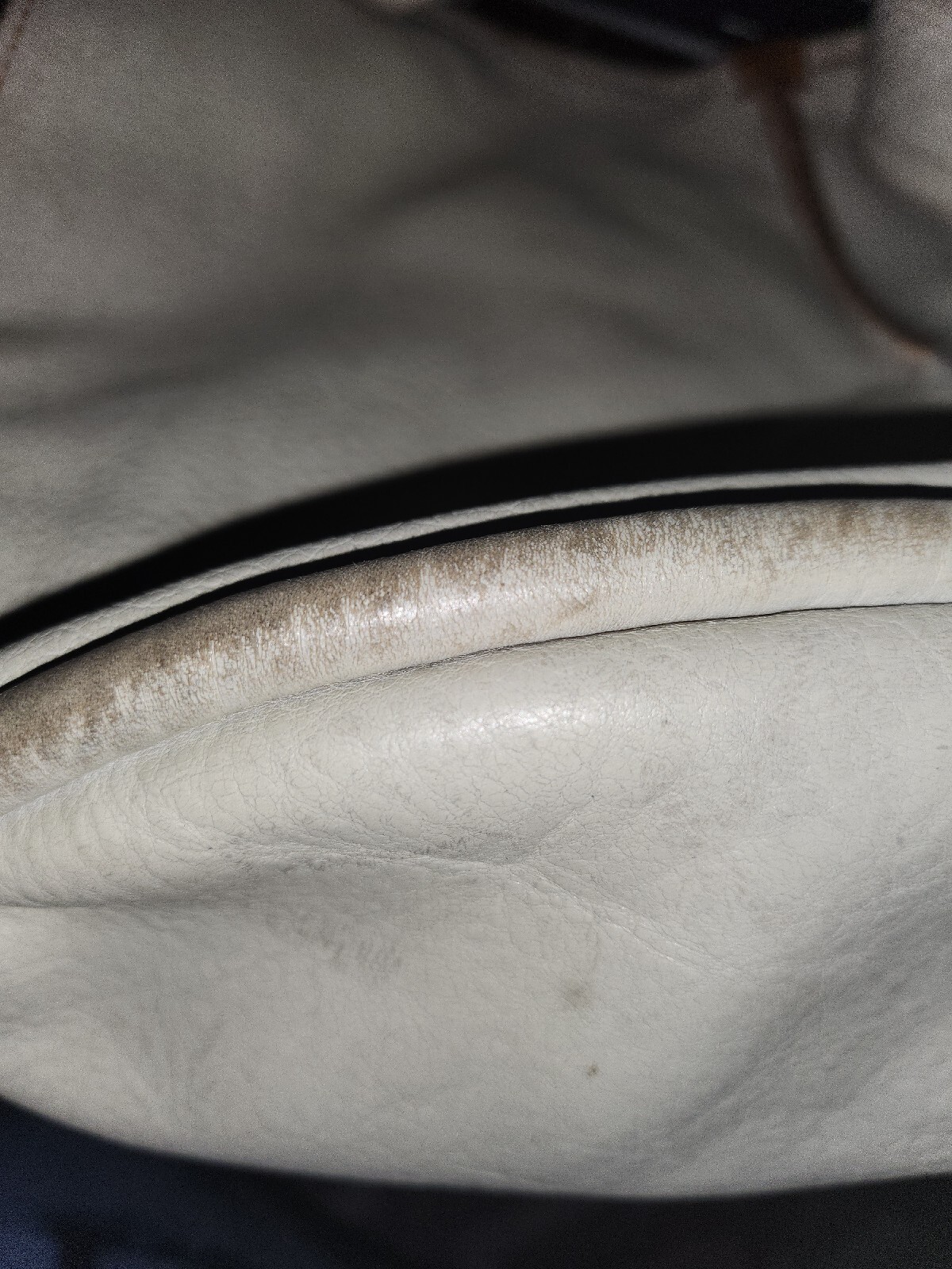 Ugg Medium Large Leather Single Strap Shoulder Bag - image 10