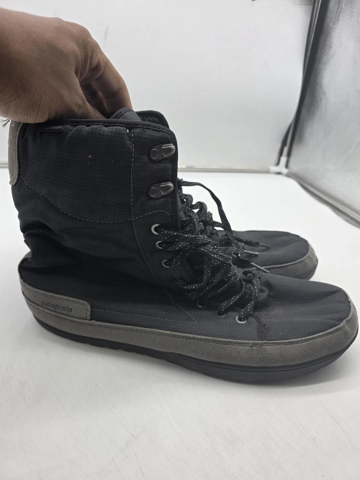 Patagonia Boots Mens Size 12 Black Smoked Green Waterproof Winter Lace Up T11453