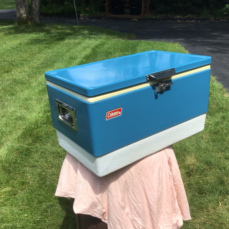 Vintage 1977 Blue Metal  Coleman Cooler Lowboy 22 1/2” X 13 1/2” X 12 1/2”  MCM