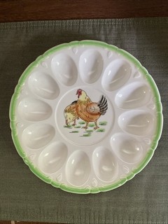 Vtg Hand Painted Two Hens Eating Grass Deviled Egg Plate Dish 9.6” Diameter