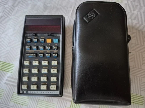 Calculatrice programmable HEWLETT PACKARD HP 33E vintage + étui