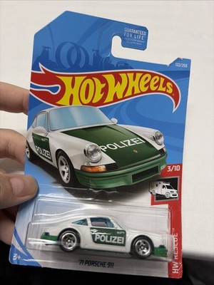 Hot Wheels 2017 Rescue 3/10 '71 Porsche 911 Polizei  Fearless and Fast.. Rare