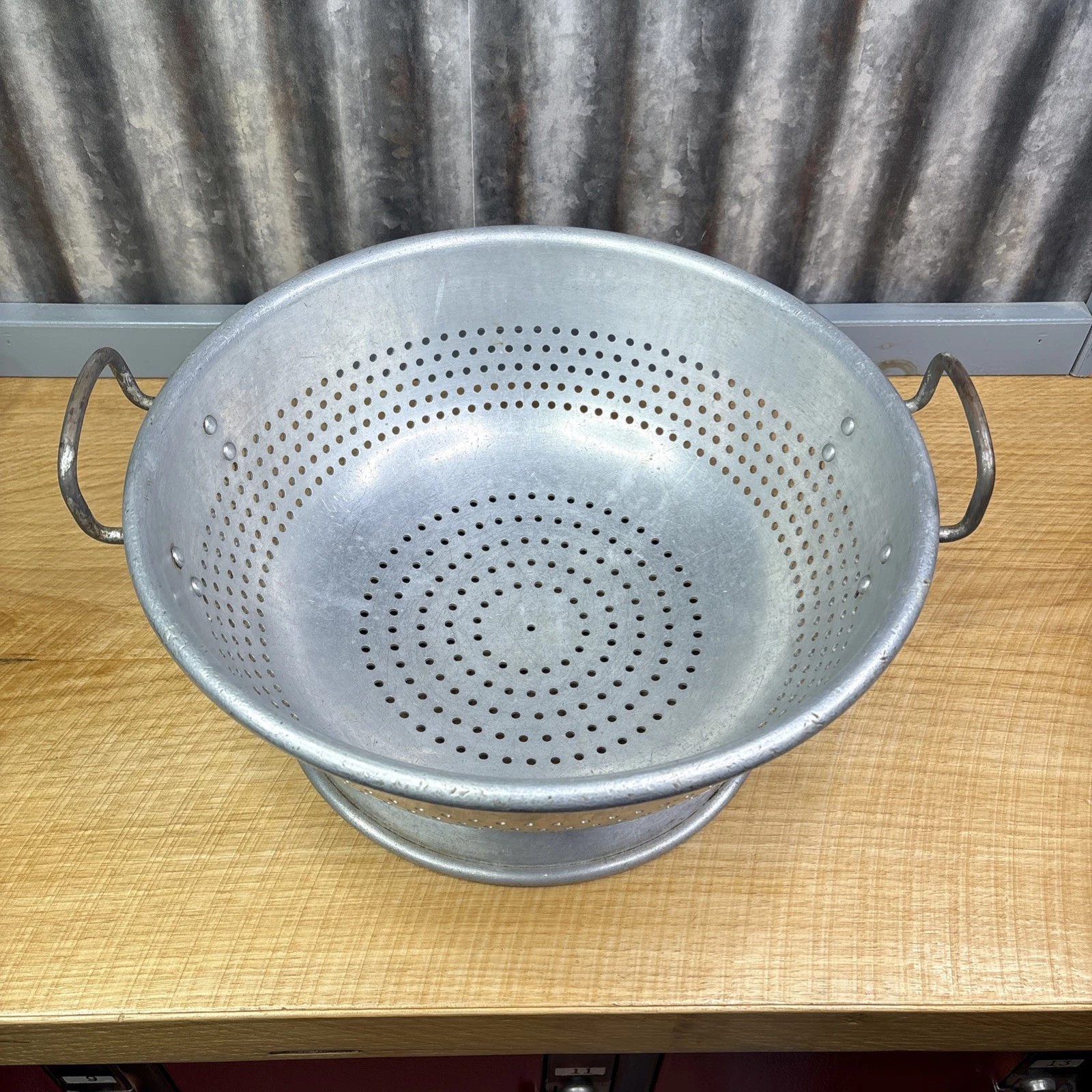 VTG Wearever #4611 Colander Strainer 15” Aluminum Commercial Restaurant Handles
