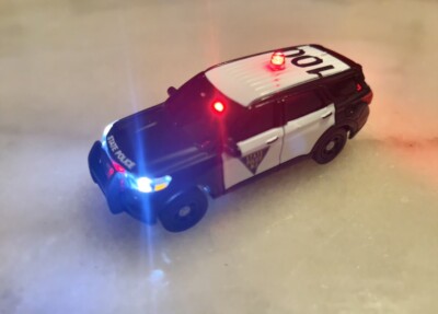 Greenlight 1:64 Custom NJSP 2020 Ford Explorer With LED Lights