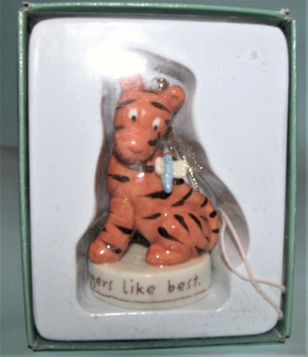 Midwest Winnie the Pooh,Tigger, Christmas ornament porcelain New gift box #24739 - Picture 5 of 5