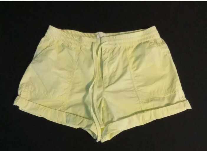 Lou and Grey NWT Women's Yellow Drawstring Waist Cuffed Cotton Shorts Sz S