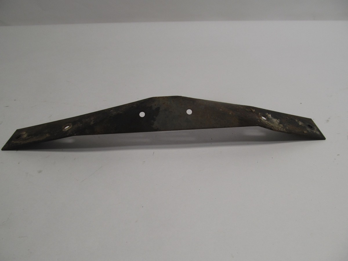 1974 ARCTIC CAT CHEETAH 440 FRONT NOSE PAN BRACKET | eBay