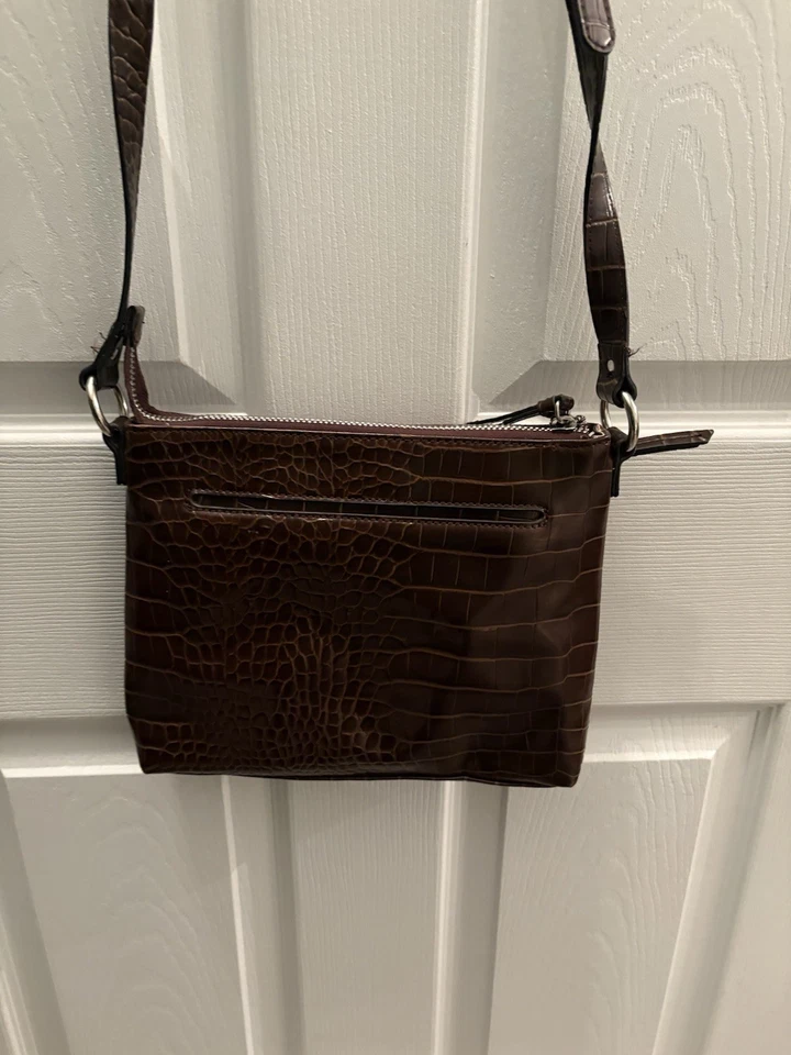 Bolso de mujer Dana Buchman marrón cocodrilo imitación cuero Foto 3 de 4