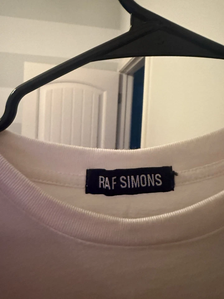 Camiseta RAF Simon’s Guitar Boy Foto 3 de 4