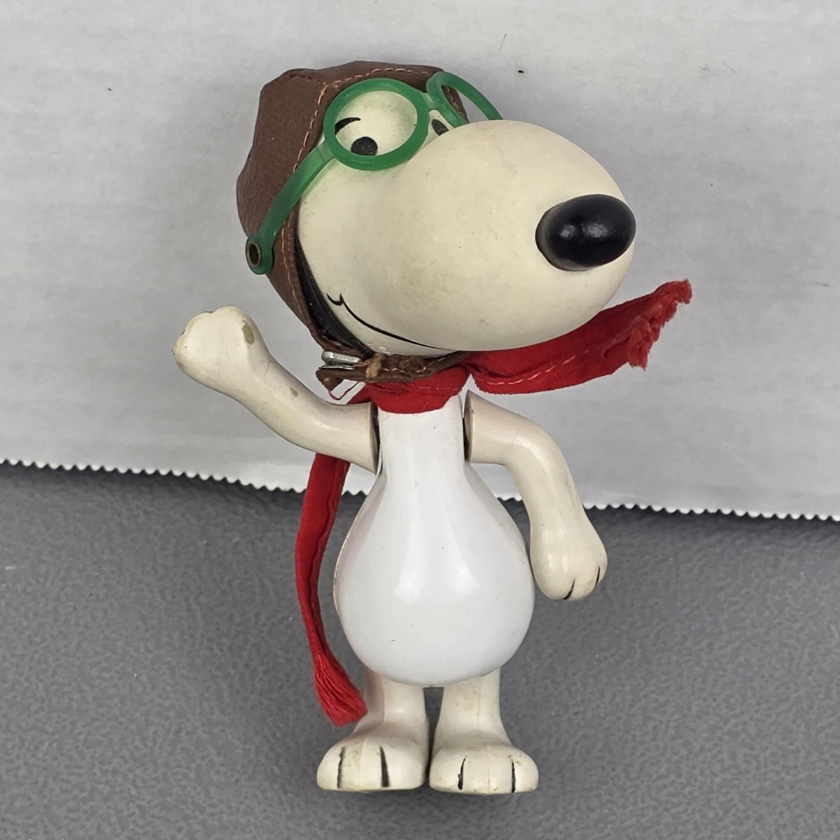 Peanuts Cartoon & TV Character Action Figures Snoopy 1960-1969