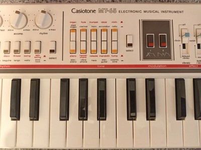Casio Casiotone MT-65 Vintage Keyboard - Boxed, Manual, MINT