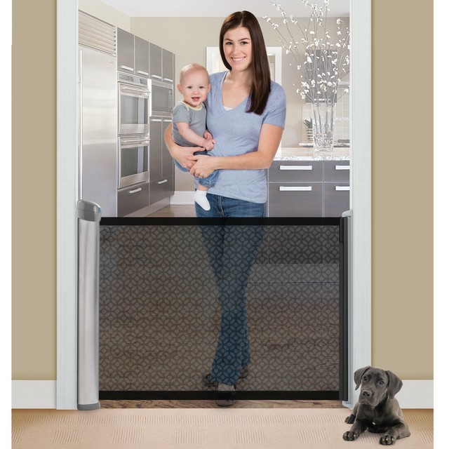 best retractable gate for dogs