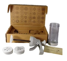 Cookie Press 1525 Complete Baking 16 different design disc Pampered Chef