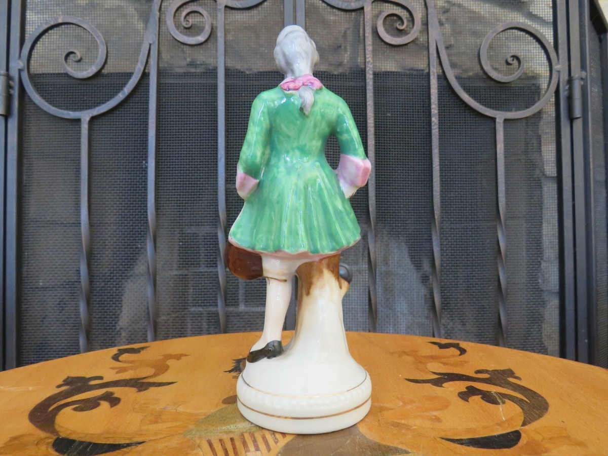 Occupied Japan Hand Painted Colonial Gentleman Musician Man