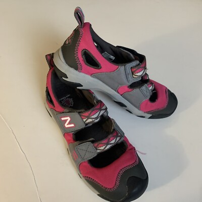 New Balance Girls Sport Sandals 553 Size 3 TruTrack Grey/Pink/Black Two Straps