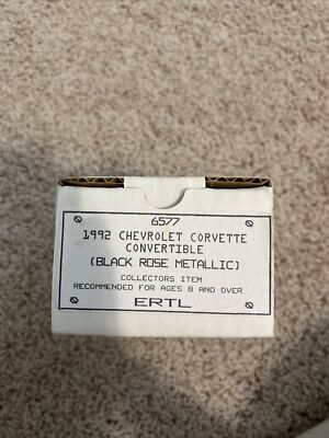 NIB amt ertl diecast #6577 1992 Chevrolet Corvette Convertible Black Rose 