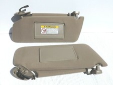 2000-2001-2002 Ford Expedition Xlt Tan Sun Visor Pair Oem Illuminated Sunvisors