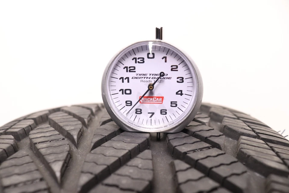 Usado 225/40R18 Bridgestone WeatherPeak - 88V - 8.5/32 Sin reparaciones Foto 3 de 4