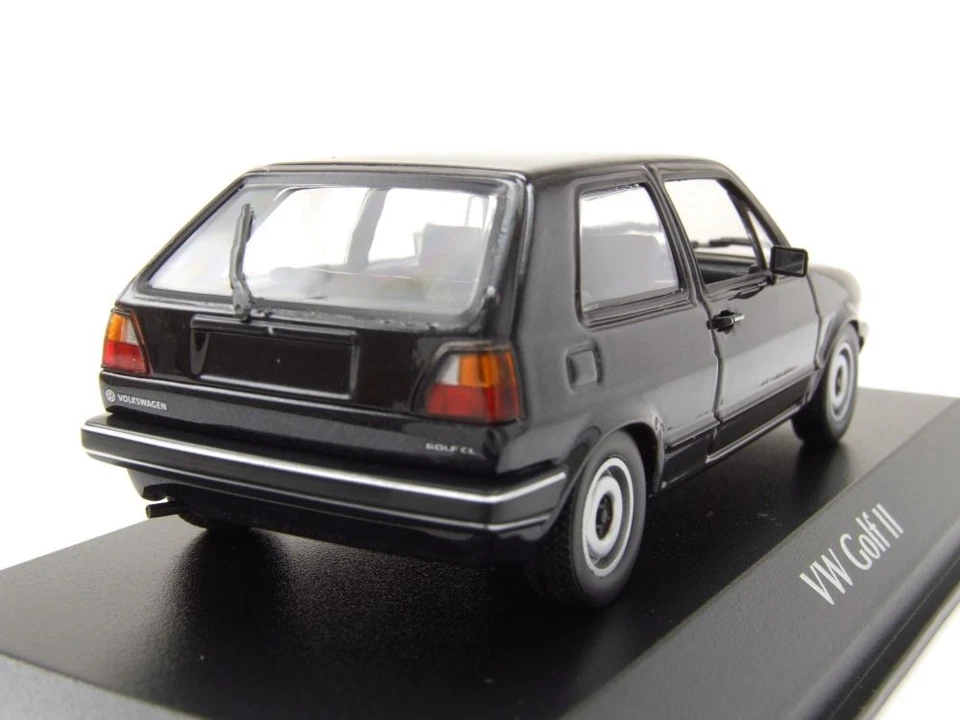 VW Golf 2 1985 Nero Metallizzato Modellino Auto 1:43 Maxichamps - Immagine 2 di 4