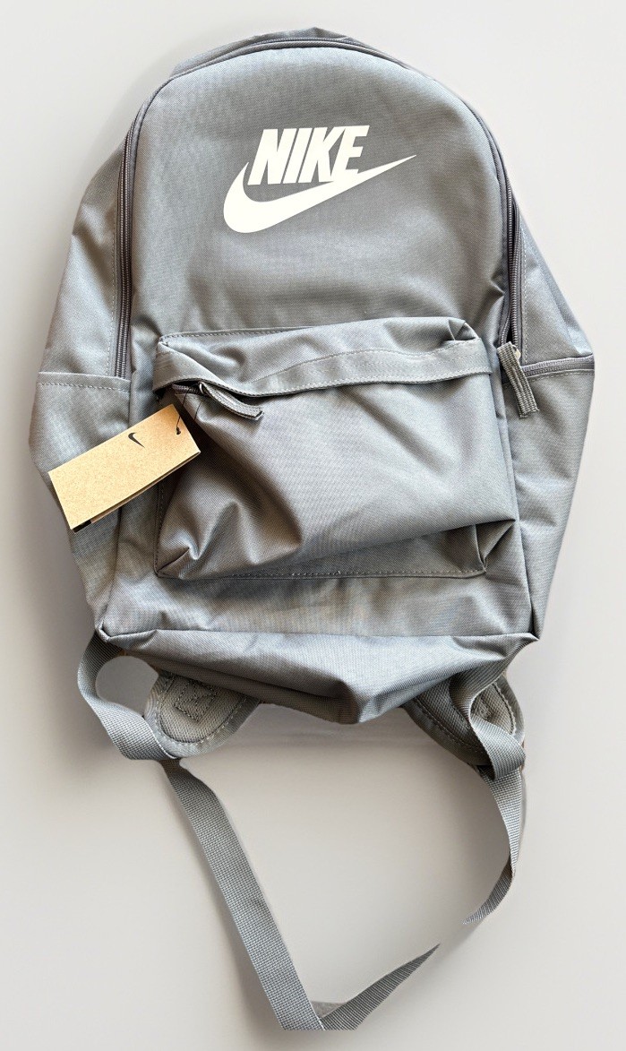 Nike Smoke Grey Heritage Unisex Laptop Backpack (25L) DC4244-063 -NWT