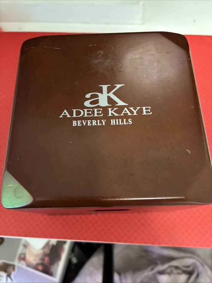 Watch Ak Adee Kaye Beverly hills - Image 4 of 4
