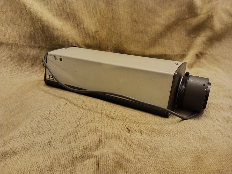 Equipo de cámara de video circuito cerrado RCA de colección Surveilance TC1005/S11 SIN PROBAR  Foto 3 de 4