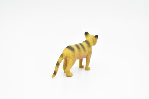 Tasmanian Tiger, Thylacine, Very Nice Plastic Animal Toy, 3" CWG128 B238 - Picture 5 of 11