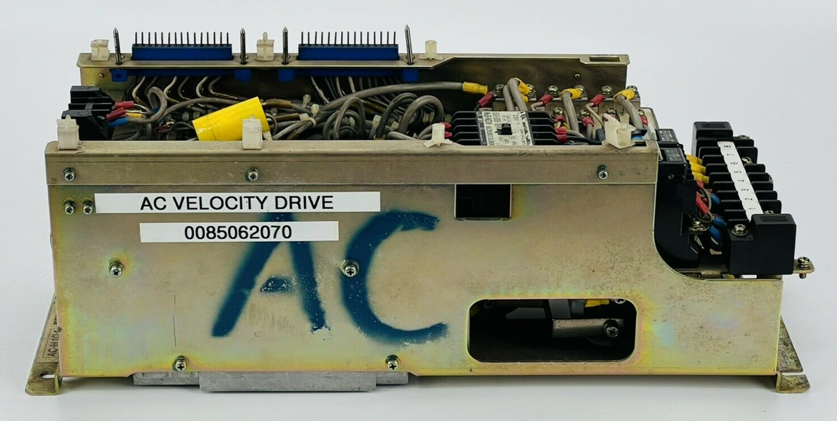 FANUC LTD A06B-6050-H104 Velocity Control Servo Unit 20/30 FANUC LTD A06B-6050-H104 Velocity Control Servo Unit 20/30