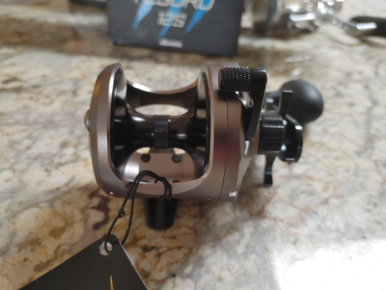 Okuma Tesoro 12S 6.2:1 Star Drag Fishing Reel, Right Hand - TSR-12S