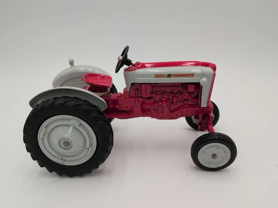 1/12 Scale Models Ford 901 Powermaster 9th Toy Show Tractor 1986 - Image 3 of 4