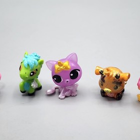 Lot of 8 Hatchimals Colleggtibles Figures