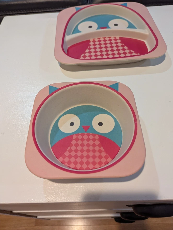 Juego de platos y cuencos de búho SKIP HOP con utensilios  Foto 4 de 4