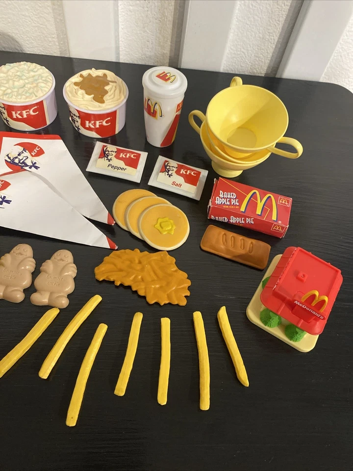 De colección McDonalds Play Food Fingir Galletas Papas fritas Pastel de manzana KFC también Foto 2 de 4