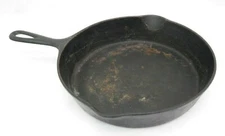 Vintage 9" Cast Iron Skillet   AK