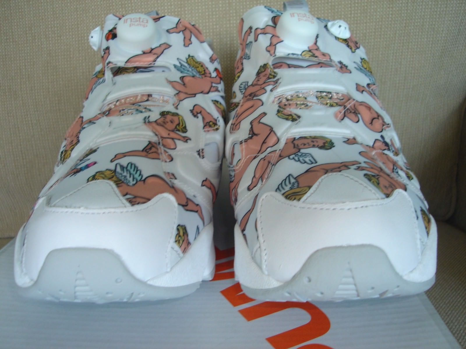 reebok insta pump angel