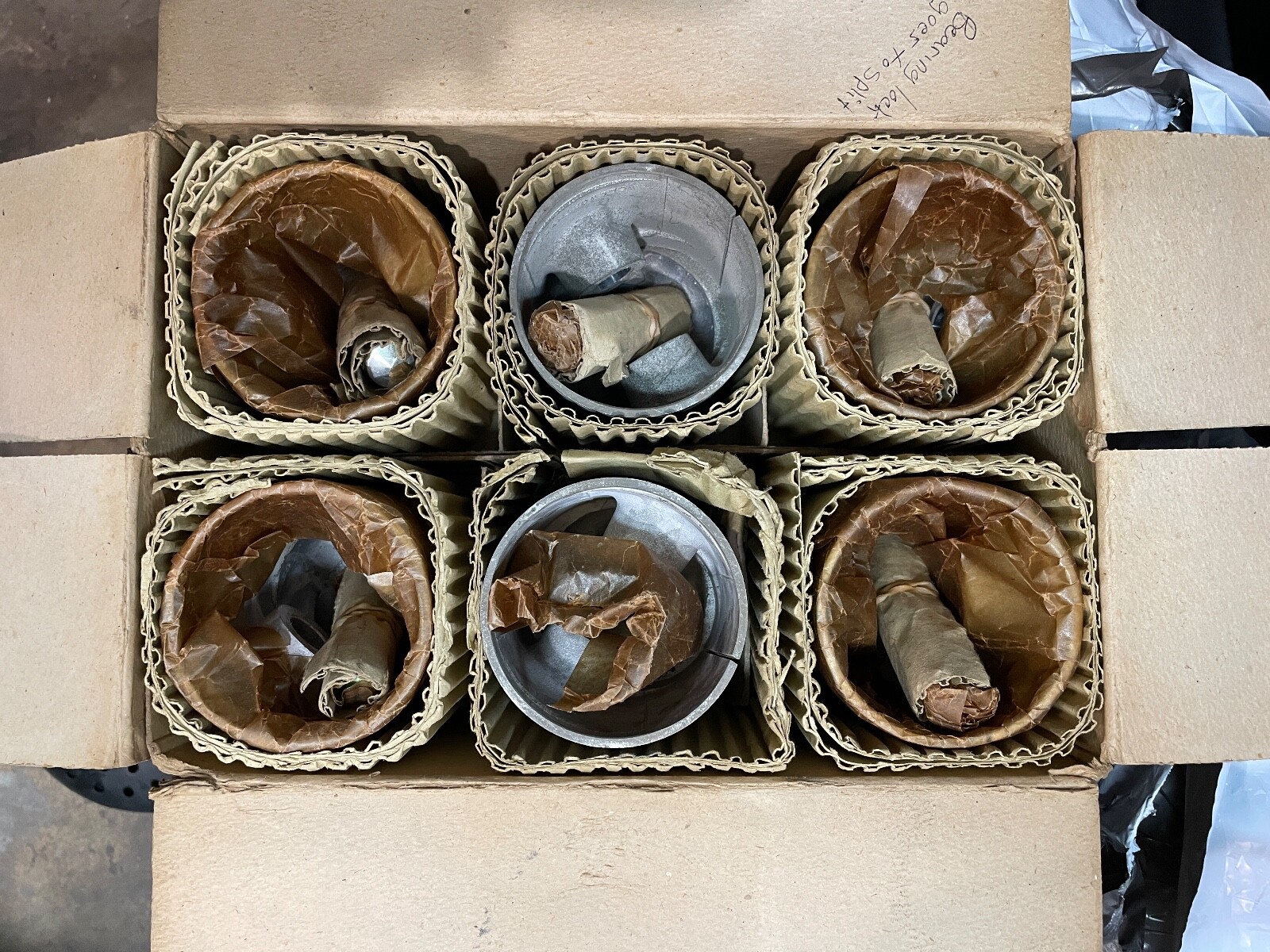 ROLLS ROYCE PISTONS SET SILVER WRAITH SILVER DAWN ''R''TYPE AND MARKVI 51 TO 59