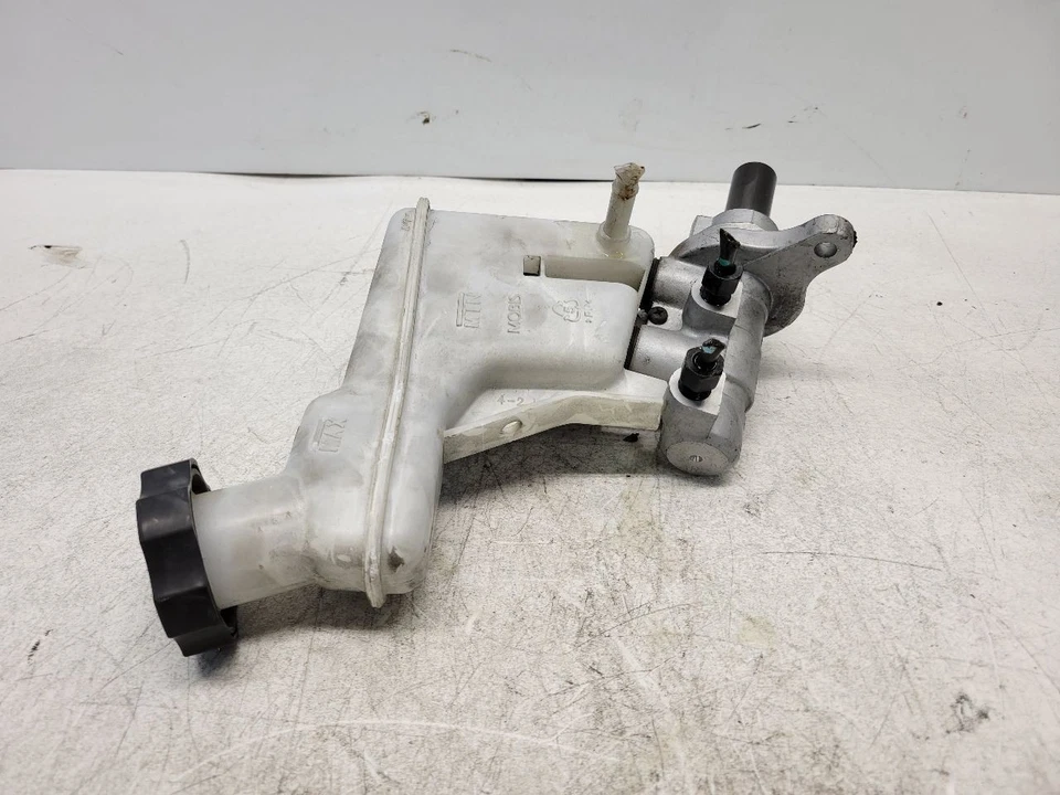 2011 2012 2013 2014 2015 2016 KIA Sportage freno cilindro maestro OEM 58510-2S201 Foto 4 de 4