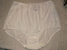New Dixie Belle Lingerie White 100 Nylon Sz 14 Scalloped Leg Panty Style 819