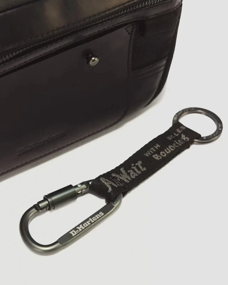 Sac bandoulière utilitaire Dr. Martens NOIR 43142001 UNISEXE Japon neuf - Photo 2/4