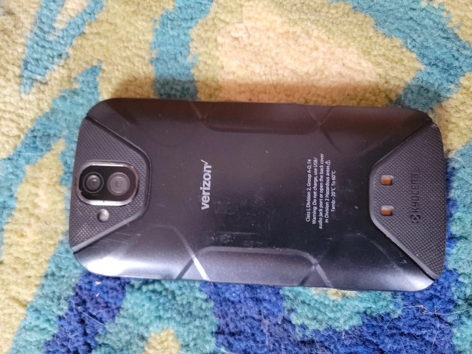 Kyocera DuraForce Pro E6810 - 32 GB - Negro (Verizon) buen estado  Foto 2 de 2