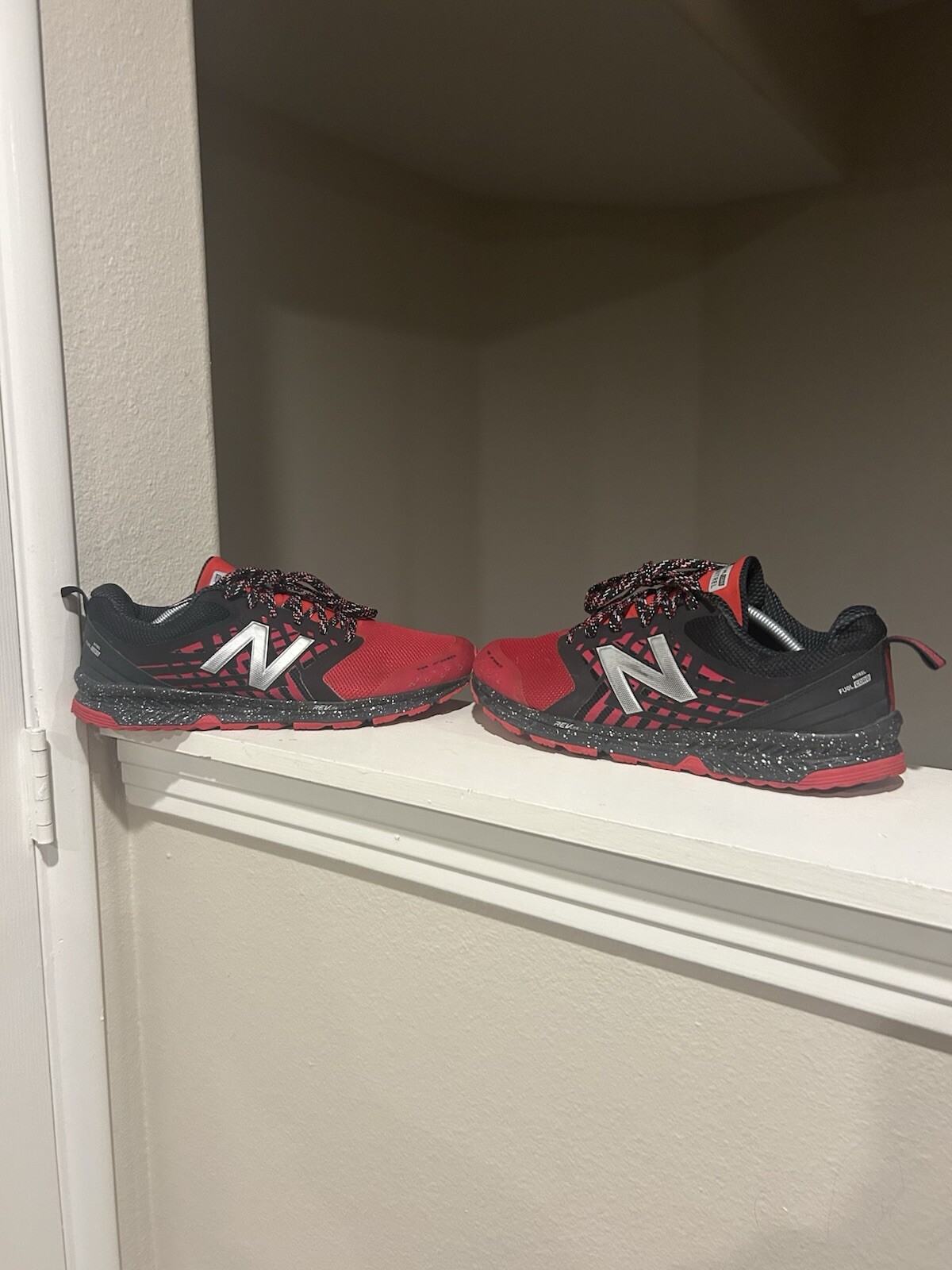 New Balance FuelCore Nitrel All Terrain Running Shoes Size 12 D Width RED BLACK