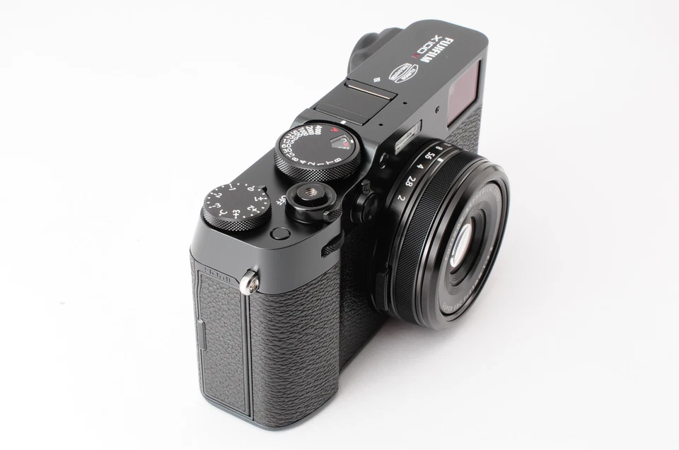 [UNUSED] Fujifilm X100VI X100 VI Digital Camera 40.2 MP 23mm f/2 Lens From JAPAN - Image 4 of 4